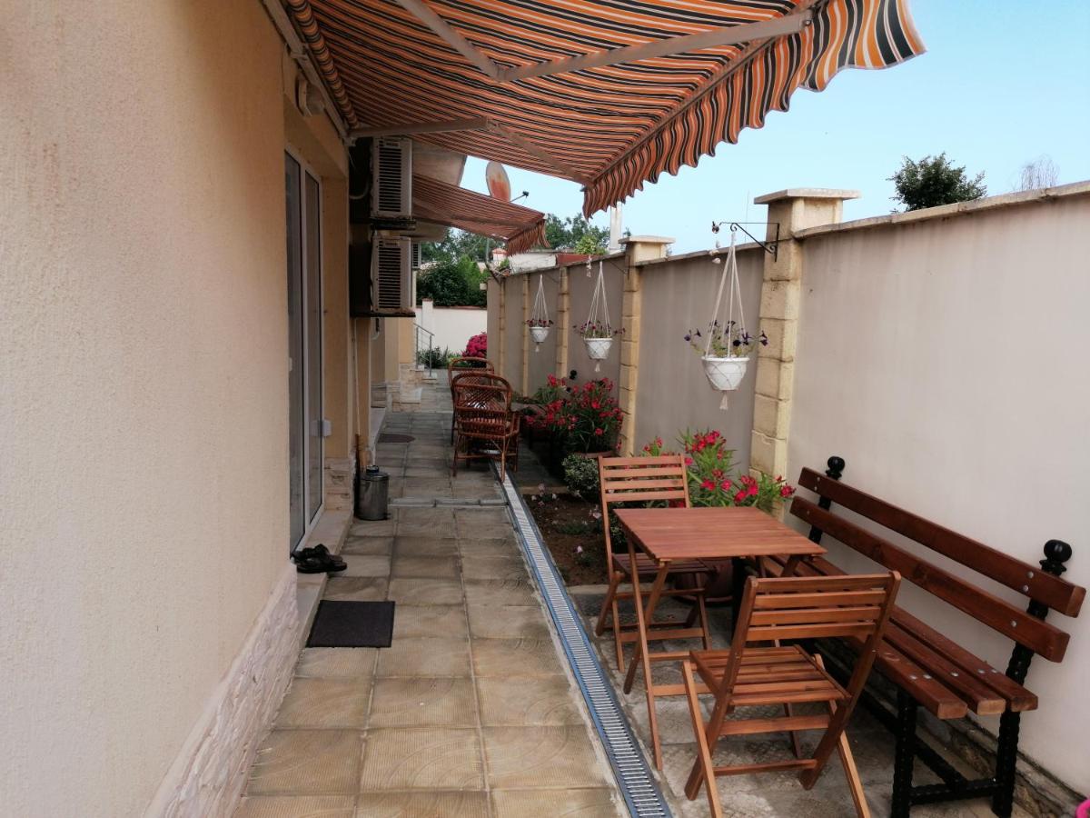 Sunny House Byala Apartamento Byala  Exterior foto