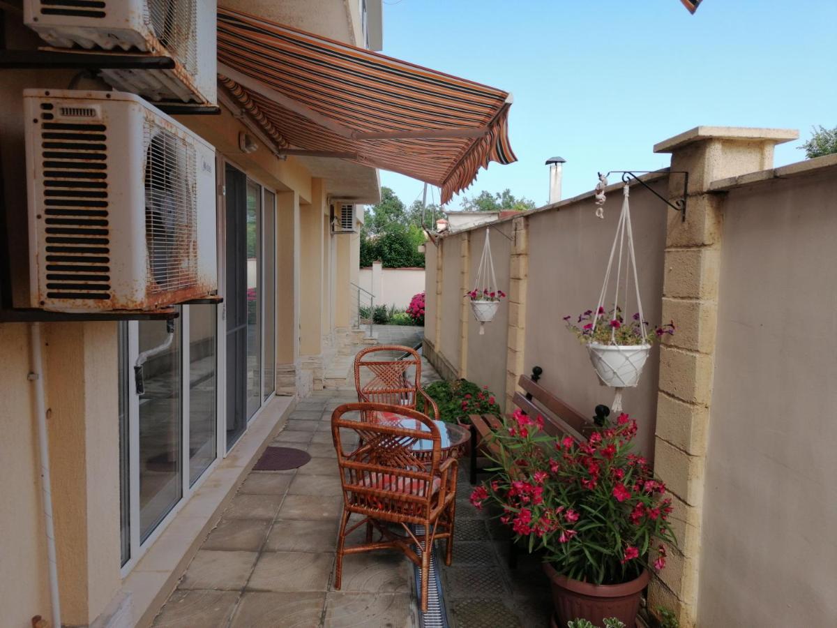 Sunny House Byala Apartamento Byala  Exterior foto